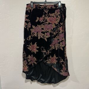 Miami by Francescas Black Velvet Floral High Low Skirt